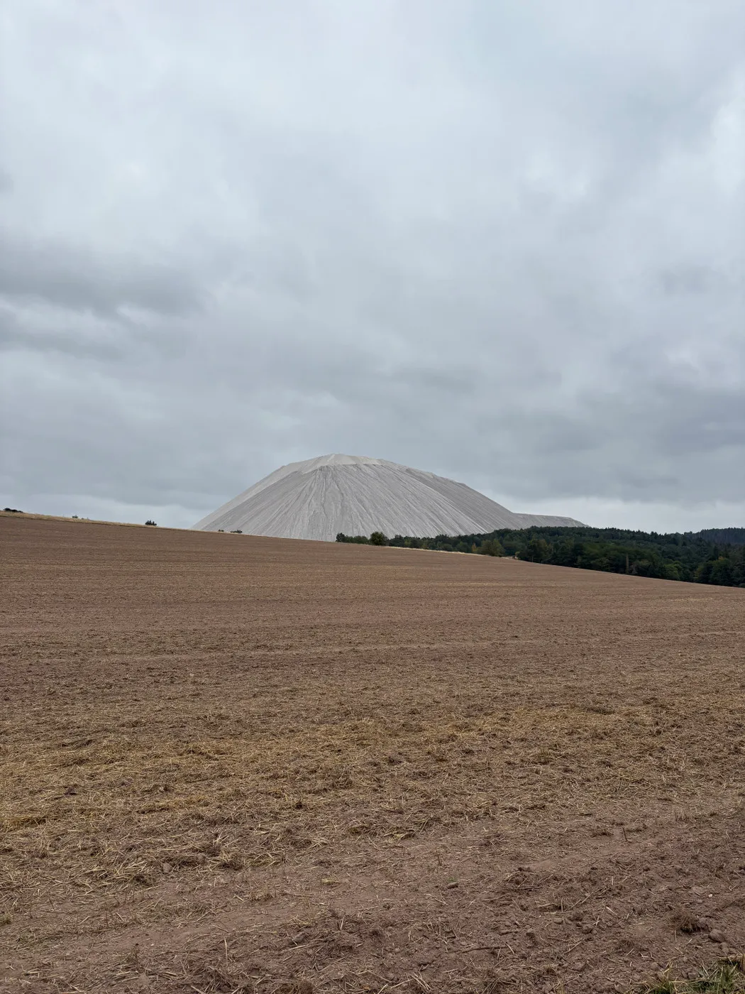 The salt mountain from distance